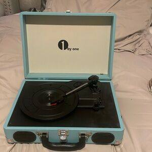 1byOne Vintage Green record player